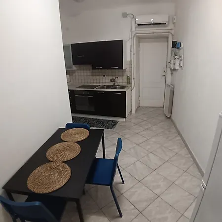 The Moon Apartment Trieste